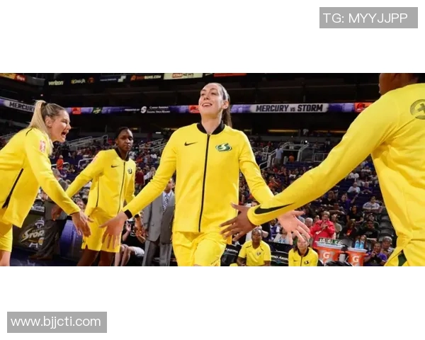 西雅图风暴与纽约自由的激烈对决揭示WNBA赛季新动态