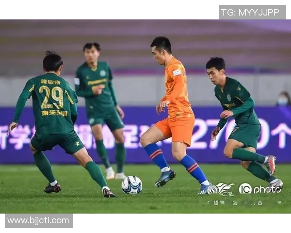 绿城迎战鲁能直播盛况回顾精彩瞬间与球员表现分析